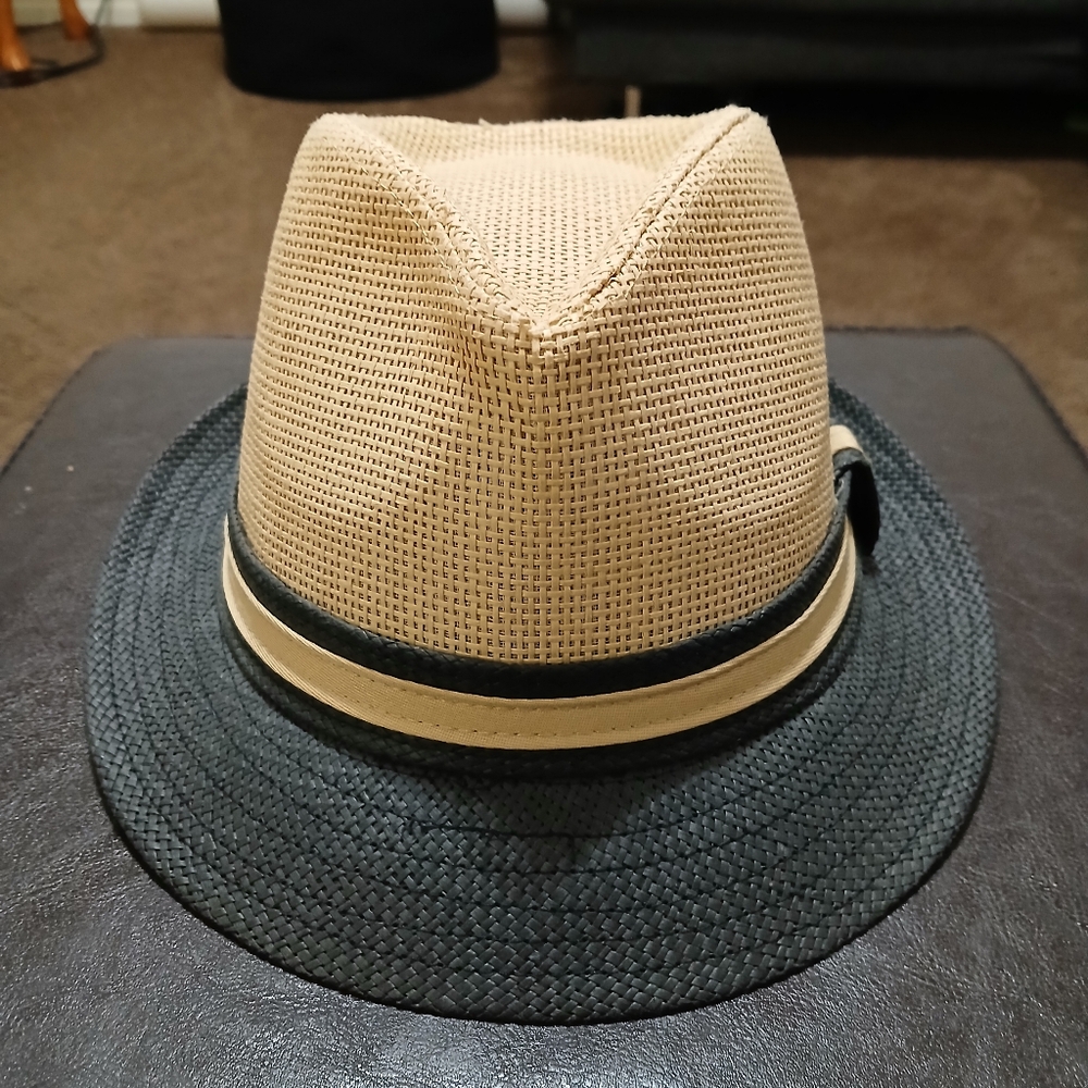 Women's 100% Paper Fedora Black Banded Magid Hat-EUC